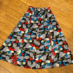 Vintage Boho Black Satin A-Line Skirt with Multicolor Leaf Print Woman’s S